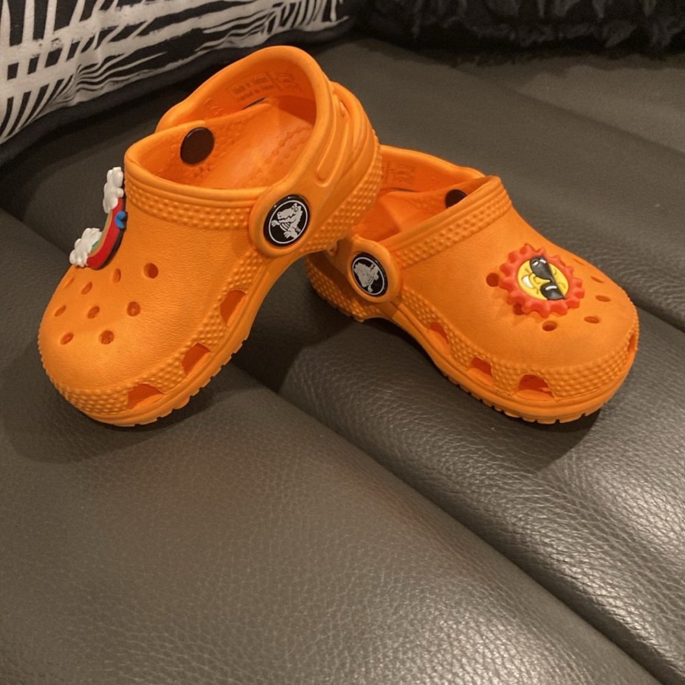 Toddler Crocs Size 4C